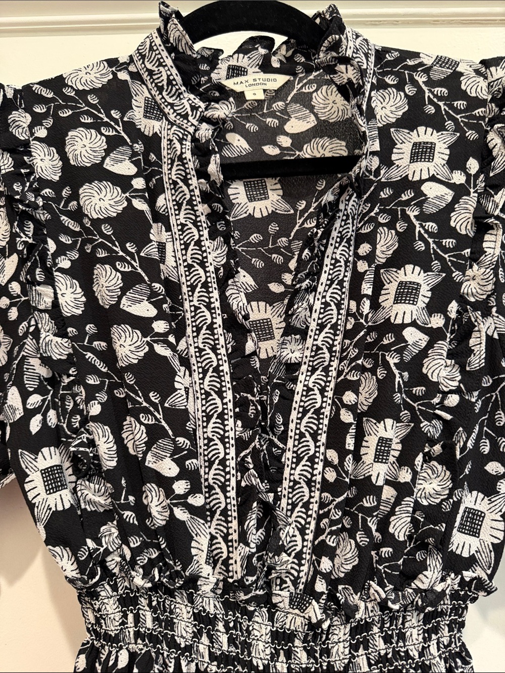 Max Studio Black and White Floral Maxi Dress - Picture 4 of 6